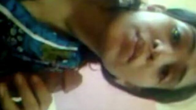 Desi Paki babe from multan giving blowjob her boyfriend viral mms