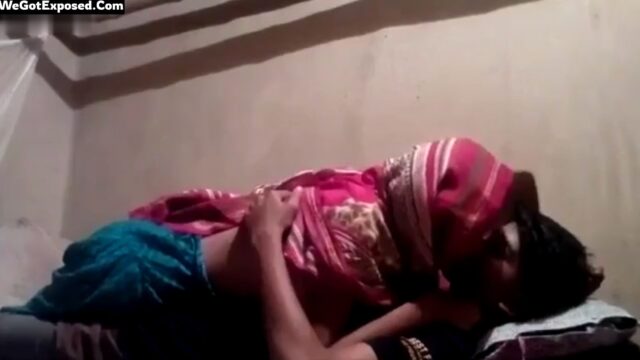Sone se pahle Paki village teen girl ne apnay Cousin ke sath maja Leea, mms Leaked video